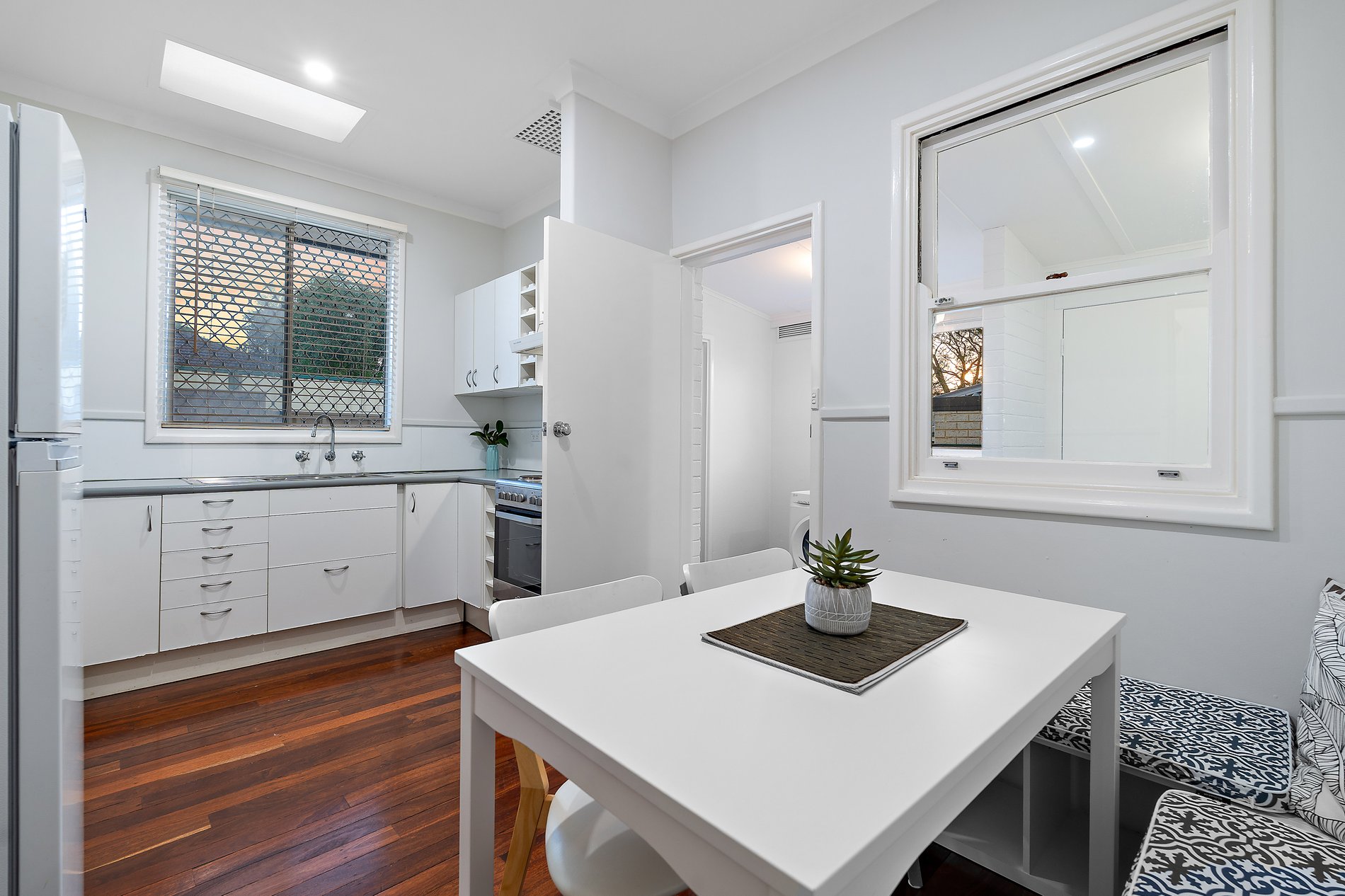 25 Eureka Road, WILSON WA 6107, Wilson - Thumbnail 4