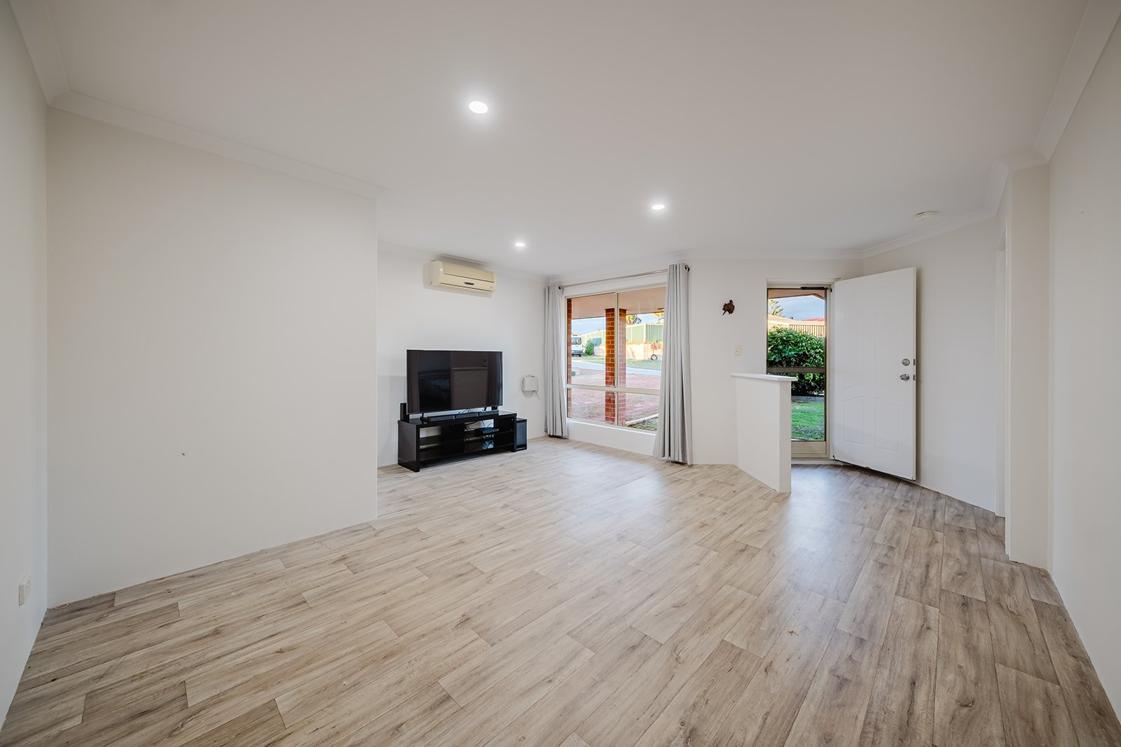 6 Bushby Close, MOUNT TARCOOLA WA 6530