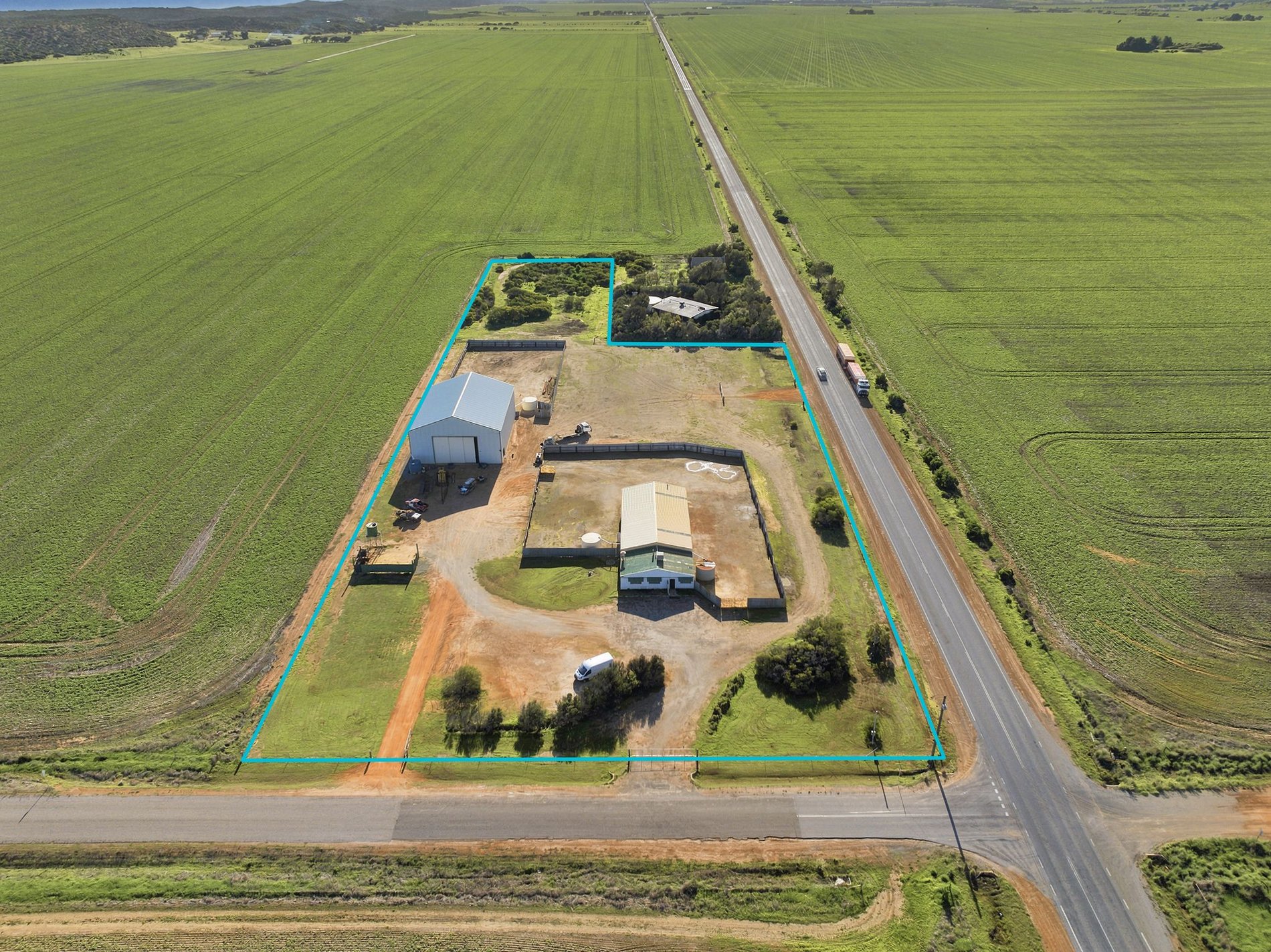 4 Flat Rocks Road, SOUTH GREENOUGH WA 6528