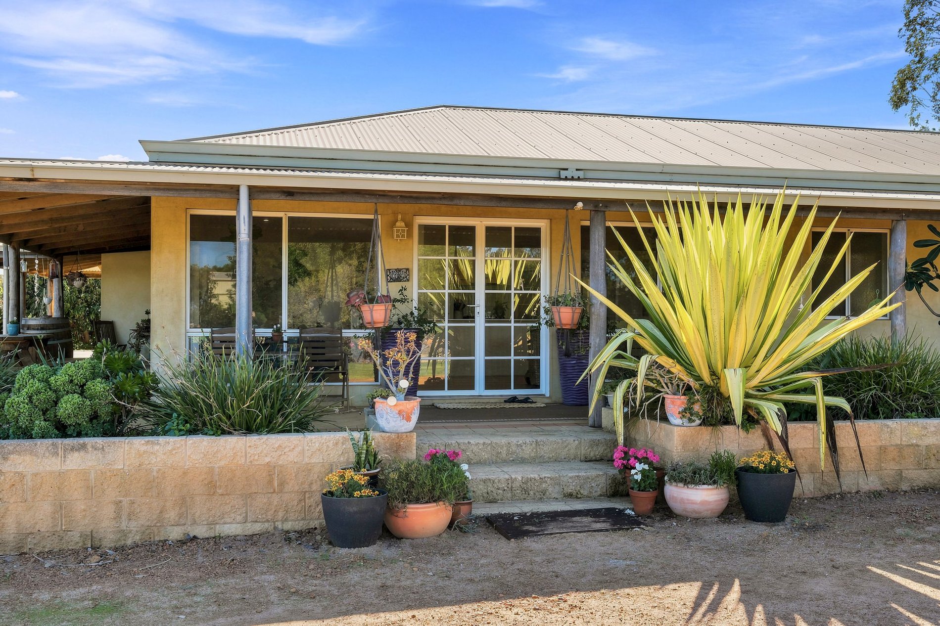 11 Stuart Road, MORESBY WA 6530