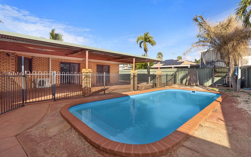 6 McWhirter Way, BAYNTON WA 6714