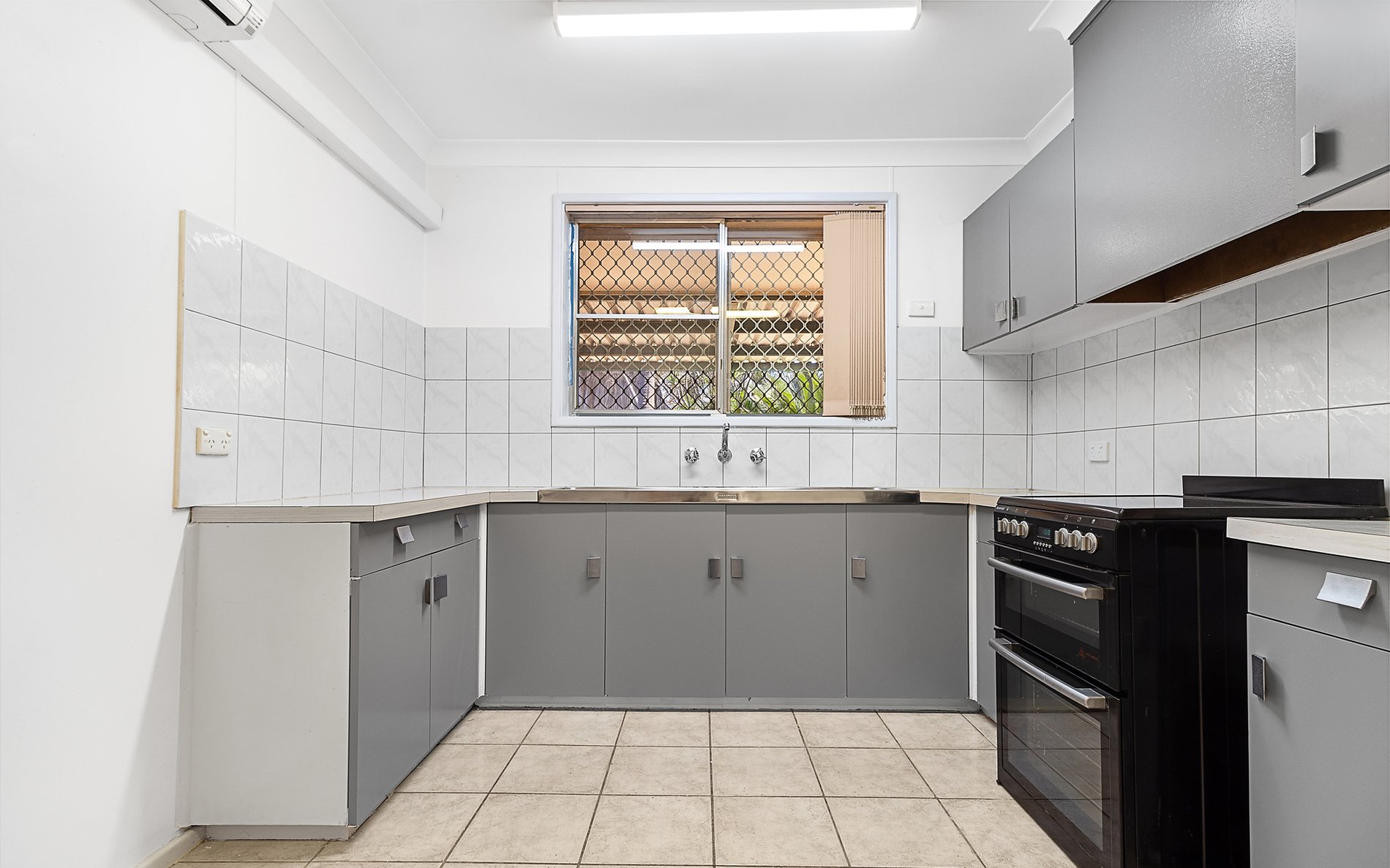 13 Yule Crescent, DAMPIER WA 6713