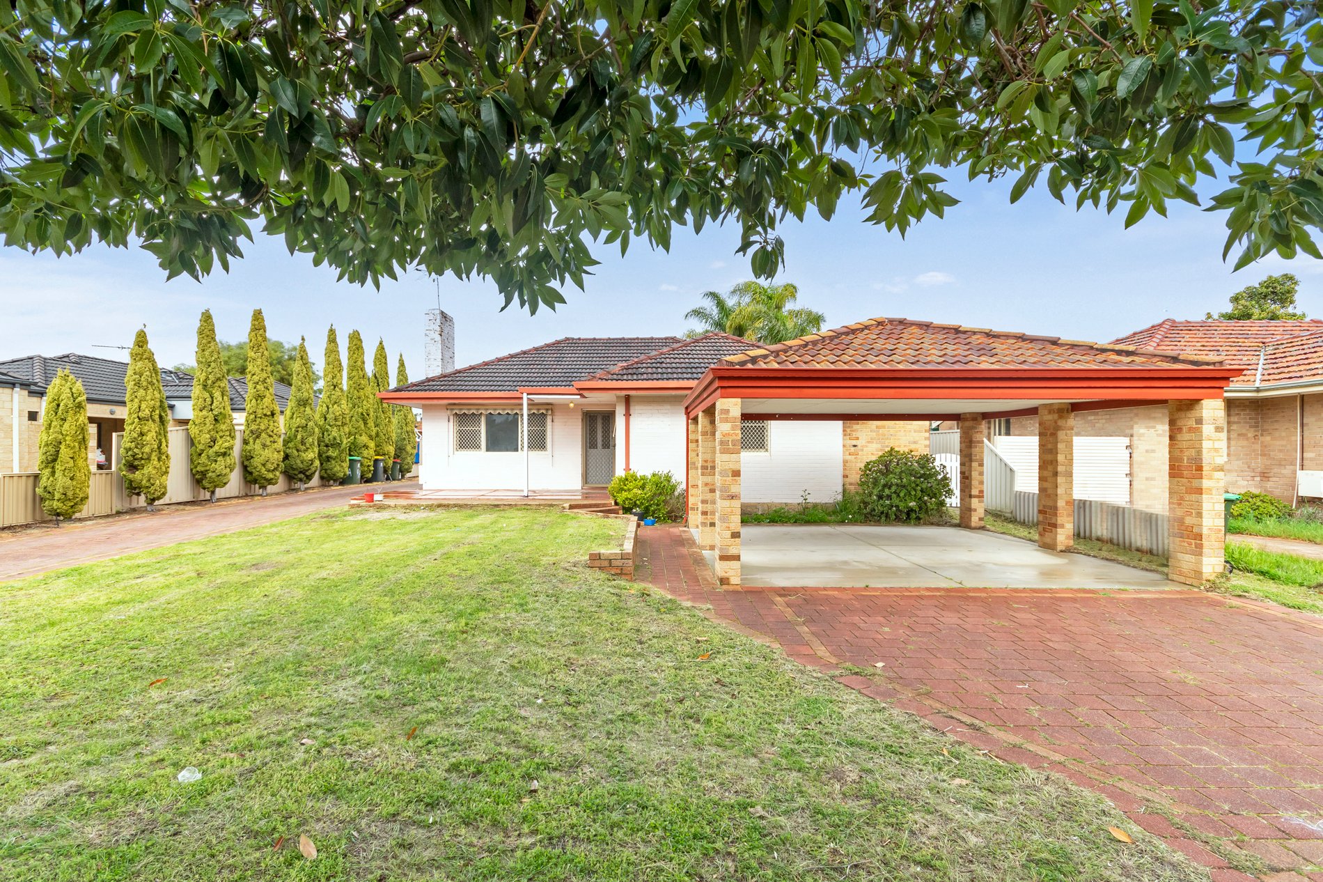 9 Winchelsea Road, NOLLAMARA WA 6061