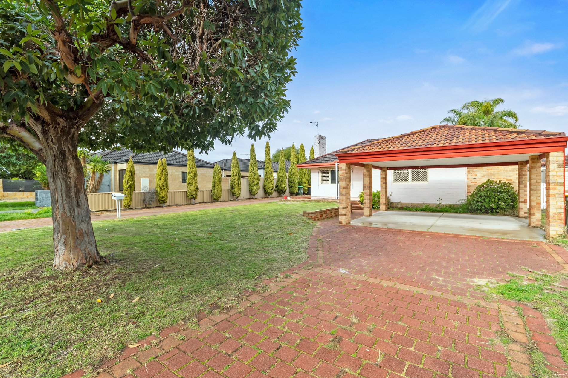 9 Winchelsea Road, NOLLAMARA WA 6061