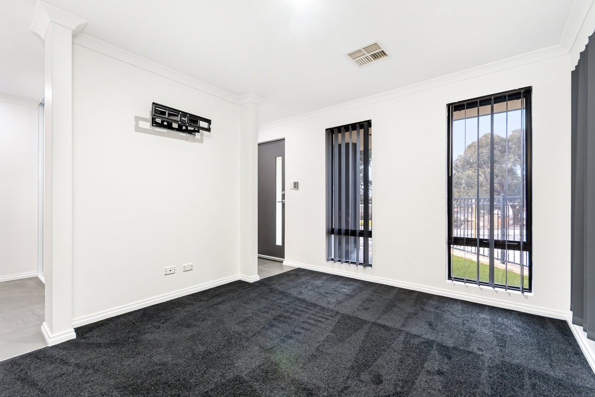 14 Clipstone Parkway, BUTLER WA 6036