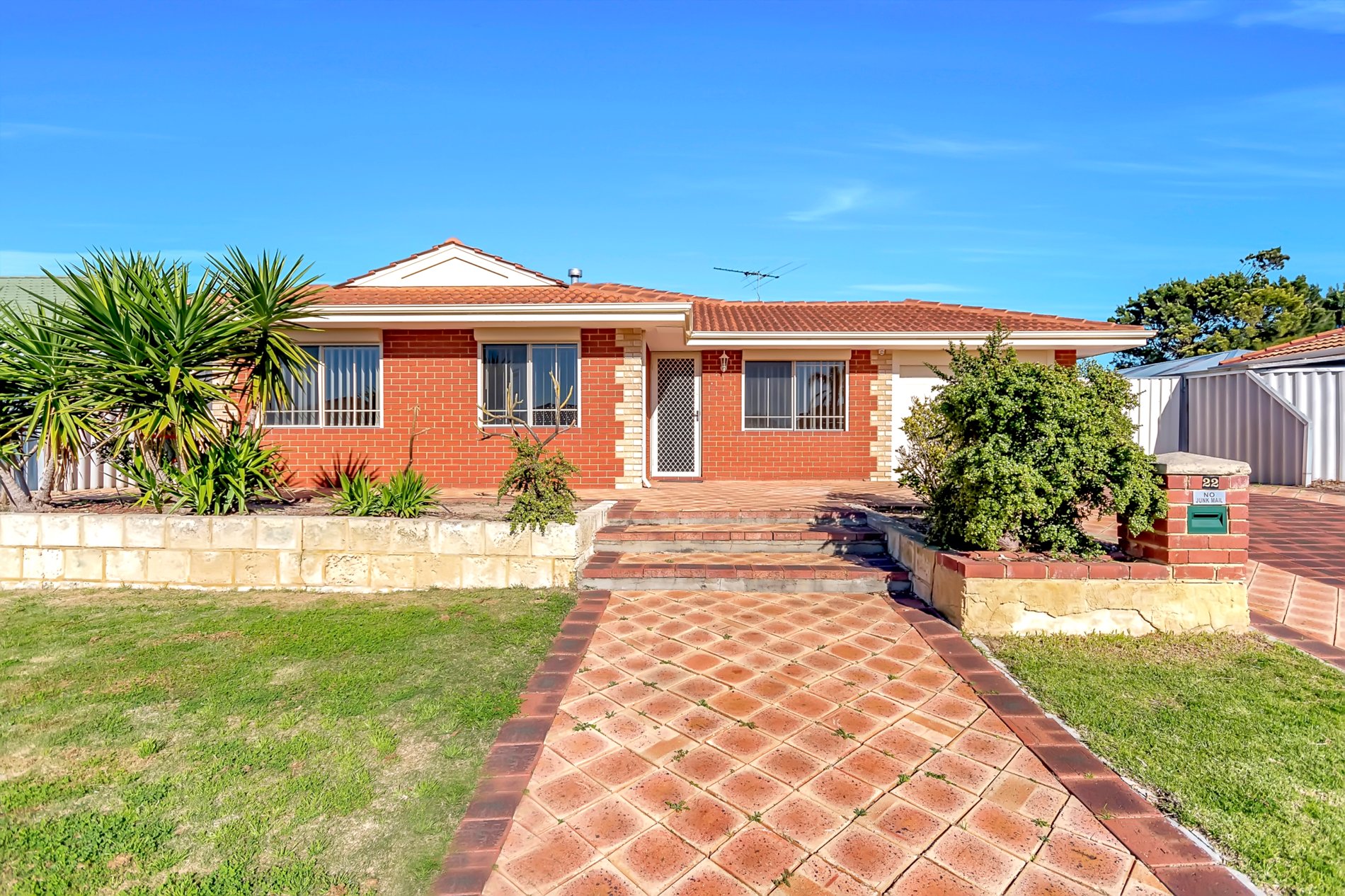 22 Howe Elbow, QUINNS ROCKS WA 6030