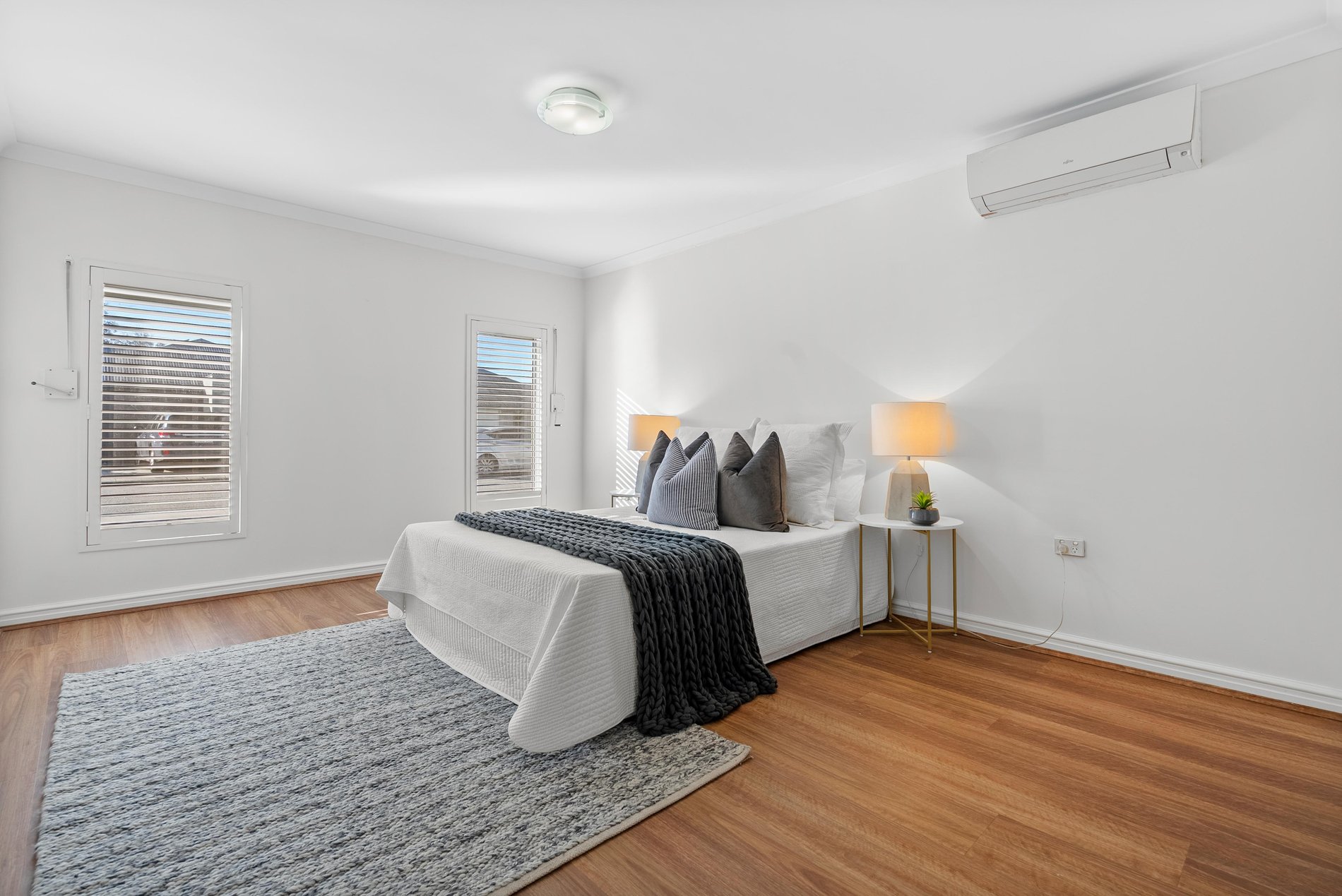 21 Torino Crescent, PIARA WATERS WA 6112