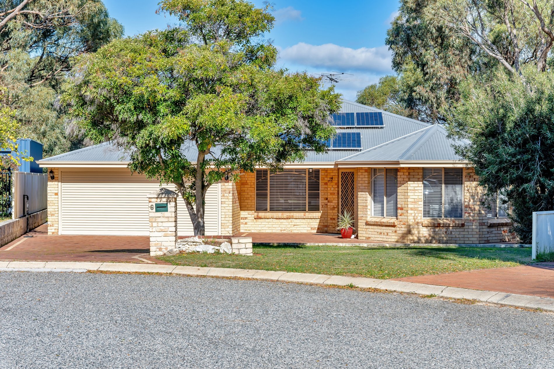 6 Roma Court, DAWESVILLE WA 6211