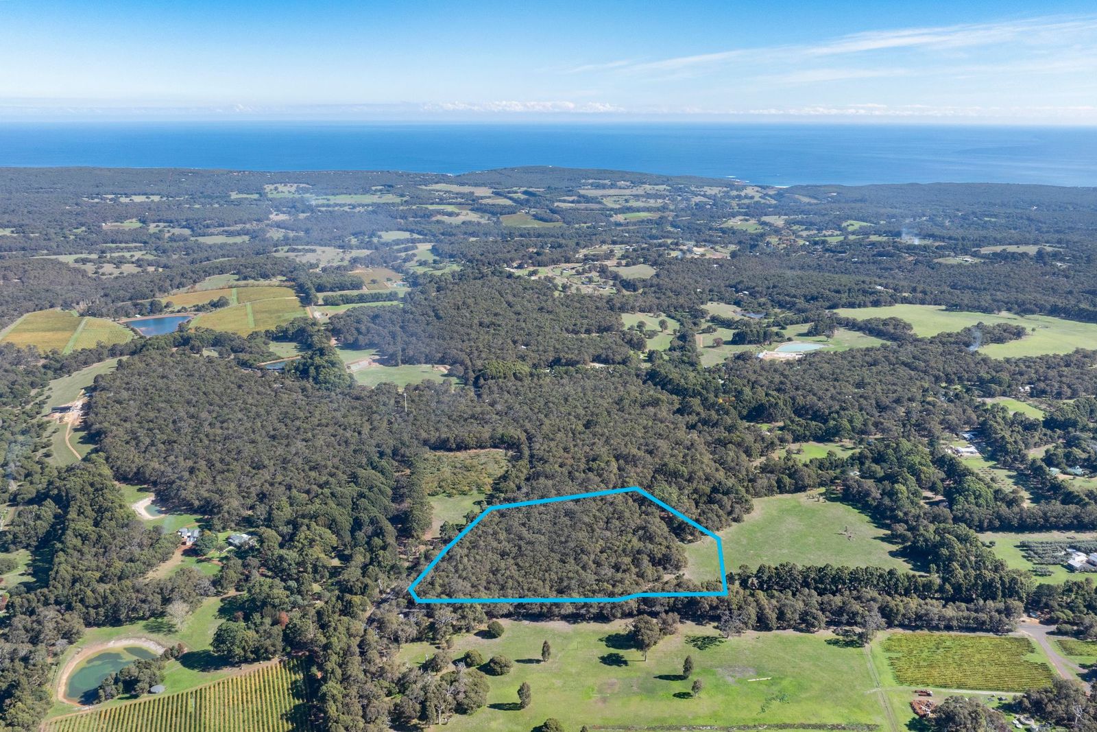 922 Commonage Road, YALLINGUP WA 6282