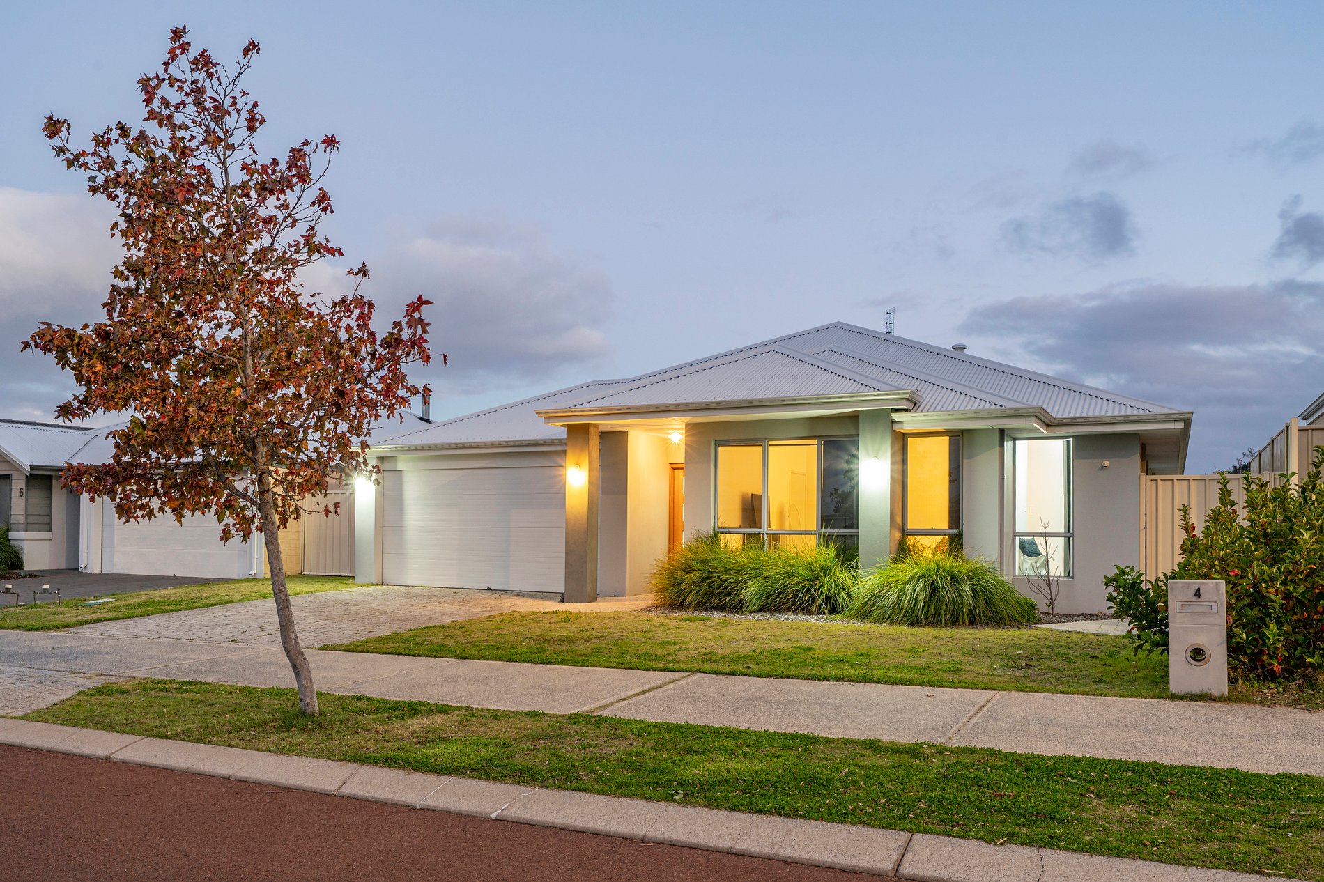 4 Princeville Avenue, DUNSBOROUGH WA 6281