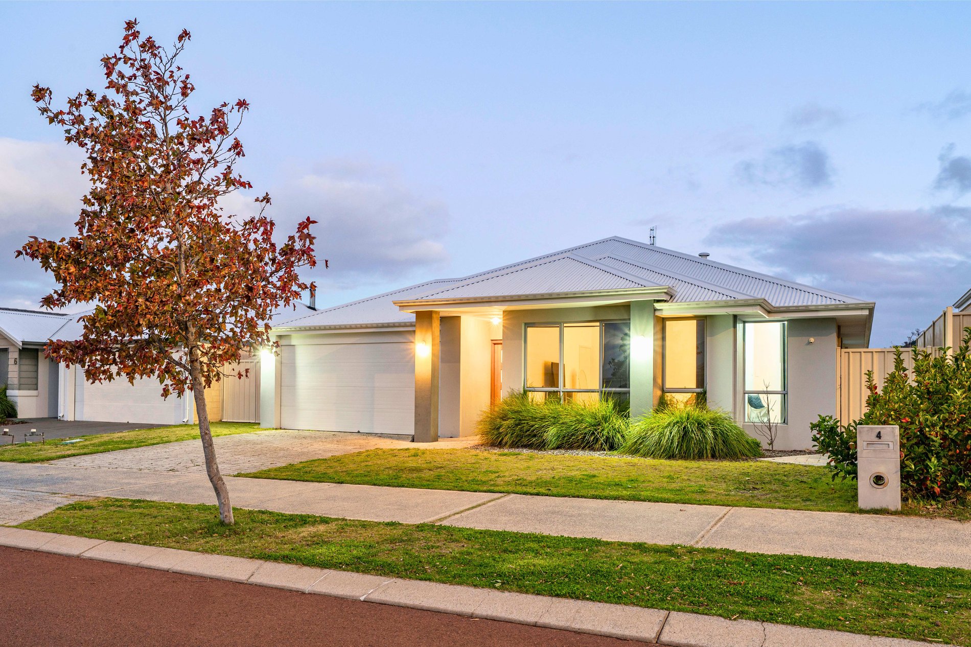 4 Princeville Avenue, DUNSBOROUGH WA 6281
